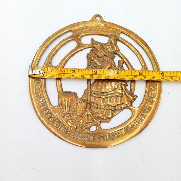 Its Pleasant To Labor For Those We Love Sweeping Floor Brass Wall Hanging Decora - Picture 4 of 7